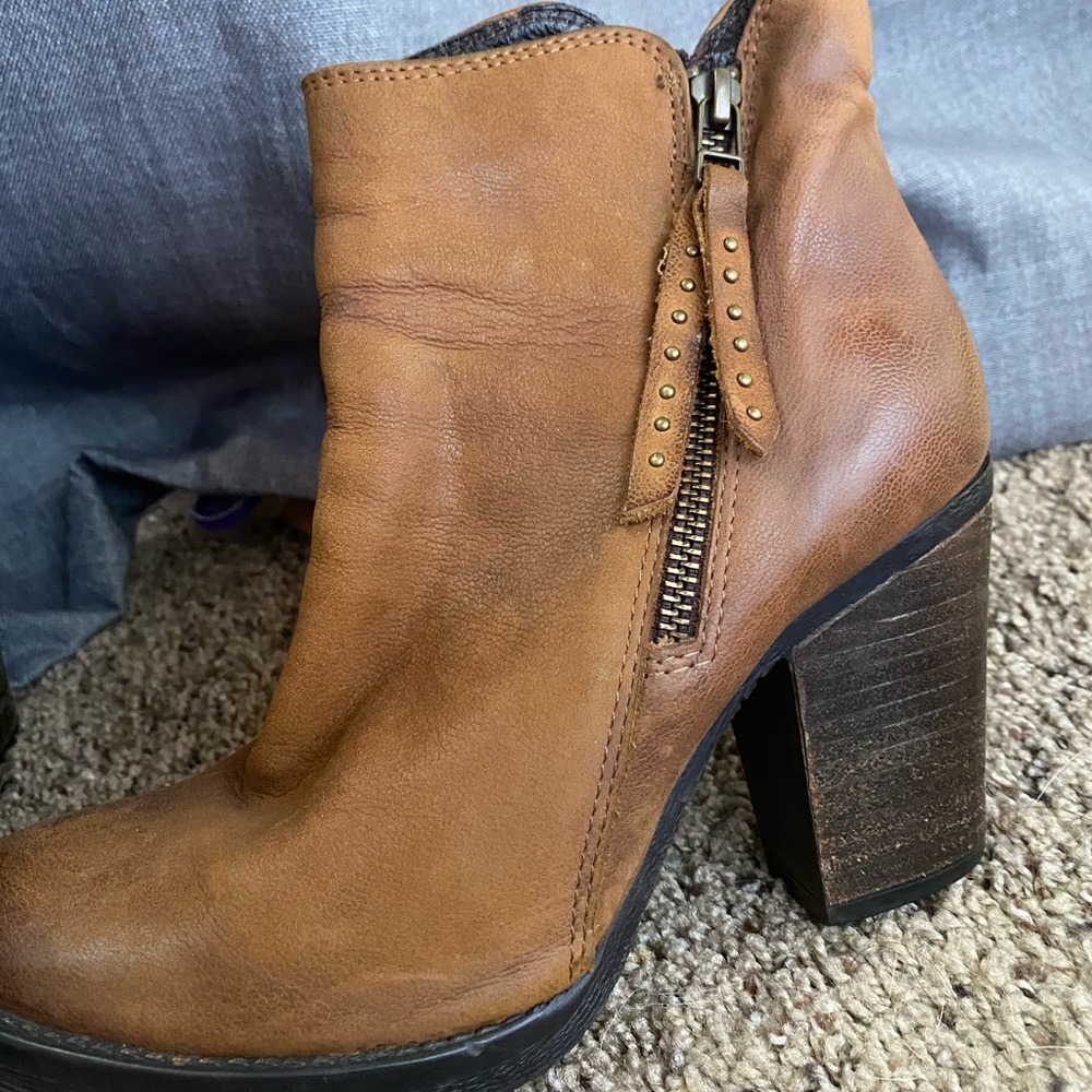 Brown Steve Madden booties